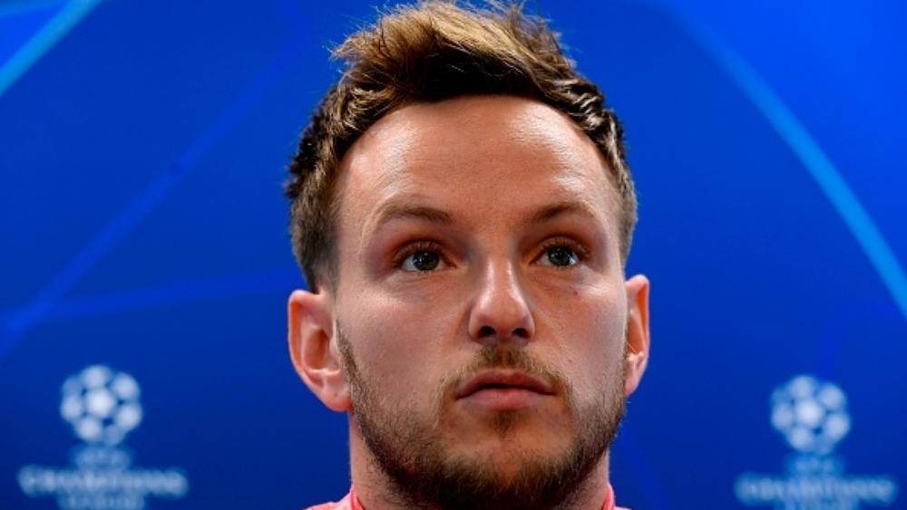 تقرير | مانشستر يونايتد يسعى لضم راكيتيتش من برشلونة