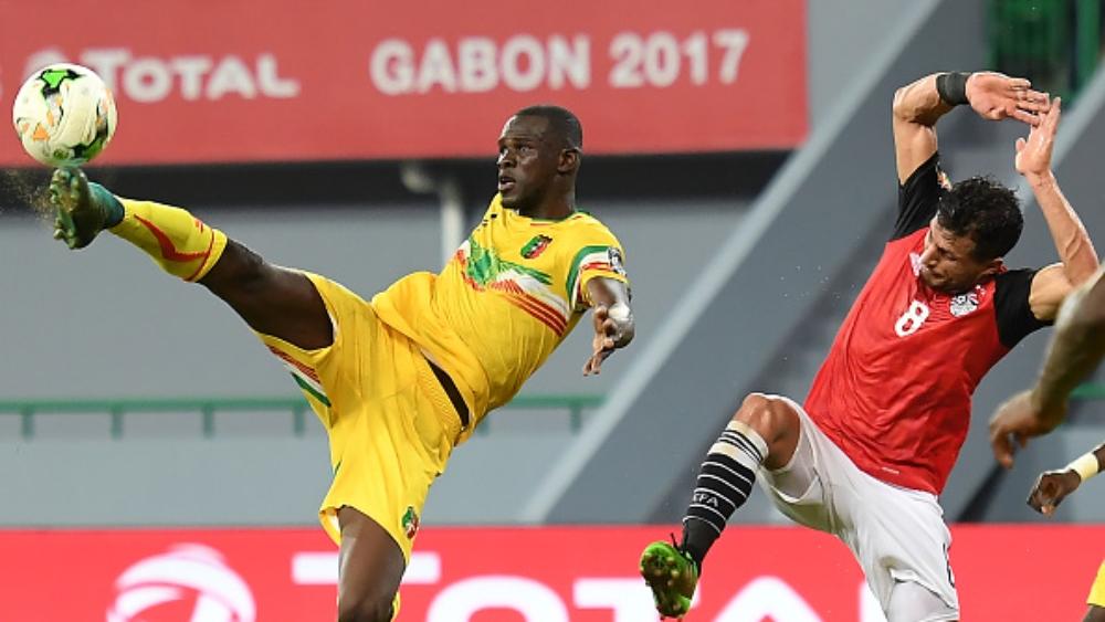 كارتيرون يكشف سره مع كوليبالي .. ويعد جماهير الرجاء بمدافع مميز