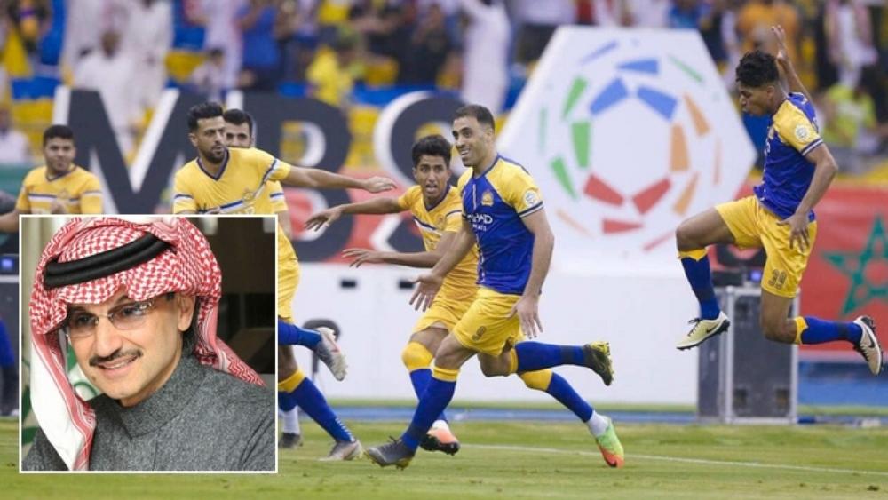 الوليد بن طلال يكافئ لاعبي النصر بعد التتويج