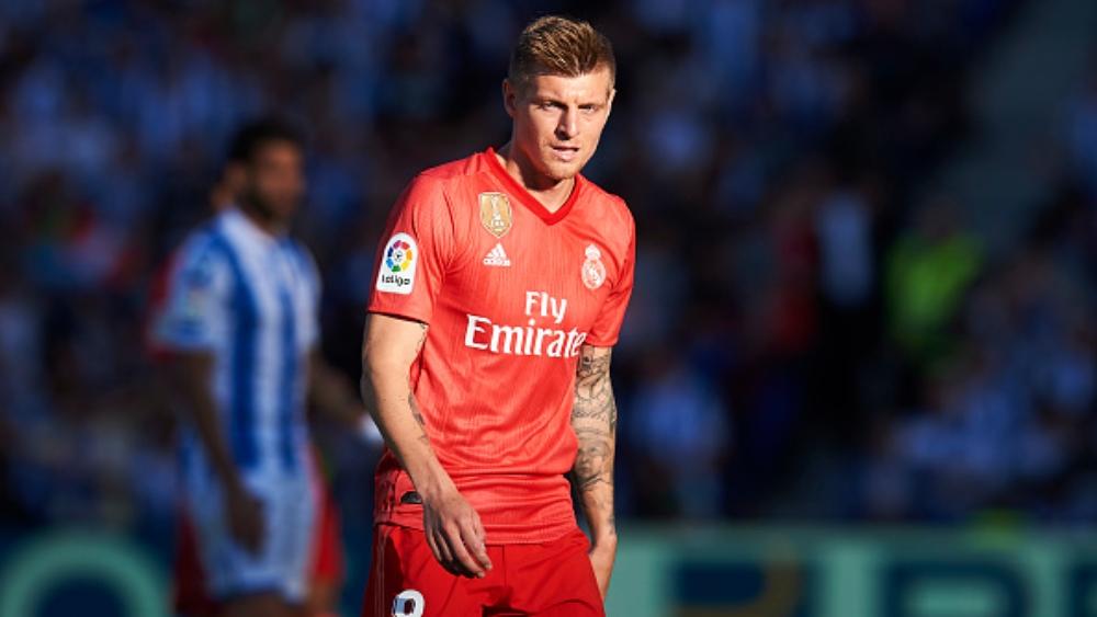 رسميًا | توني كروس ينجو من مذبحة صيف ريال مدريد