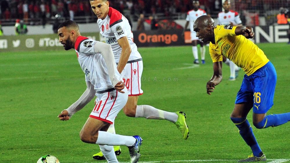 محمد منار ينشر صورته في الطريق إلى الرباط من أجل مساندة الوداد في النهائي