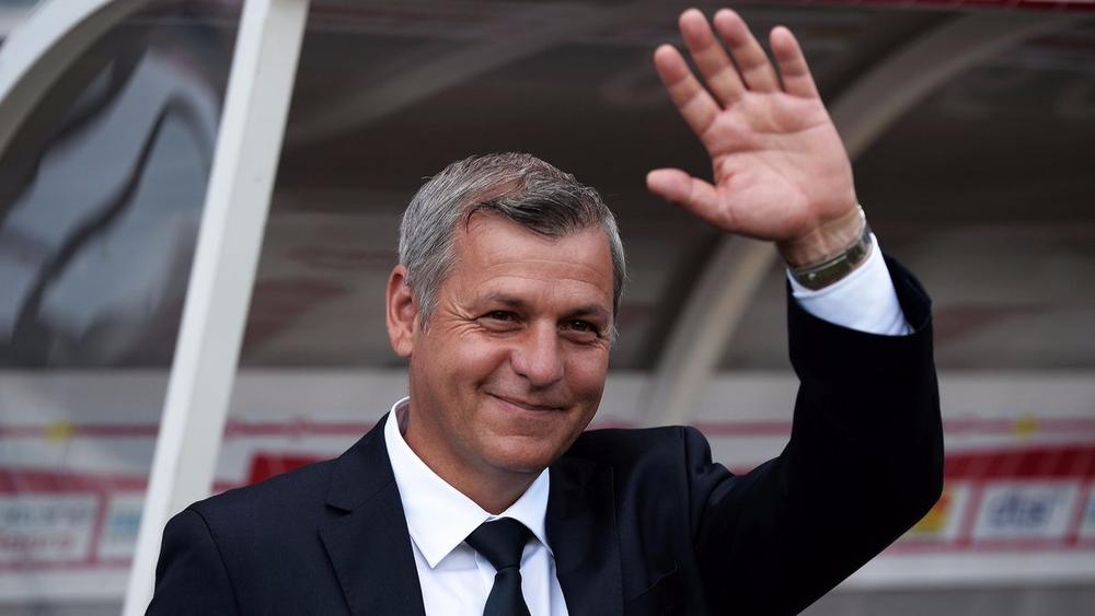 مدرب أولمبيك ليون متواجد بمطار البيضاء .. هل يقترب من خلافة لارغيت؟