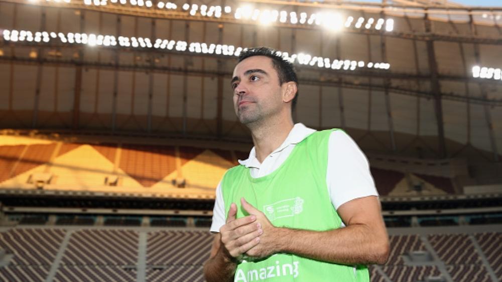 رسميًا | تشافي هيرنانديز يتولى مهمته التدريبية الأولى