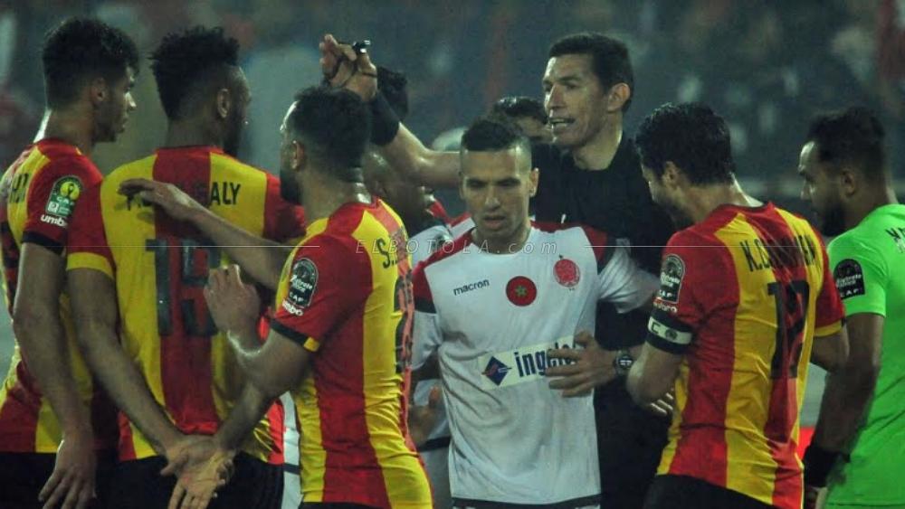 إدارة الوداد تذكر "الكاف" بإحتجاجاتها على "التحكيم" في نهائي دوري الأبطال