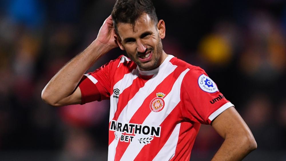 اهتمام إدارة برشلونة بضم "ستواني" يثير سخرية الجماهير