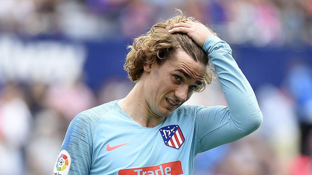 برشلونة مهدد بعقوبة من "الفيفا" بسبب غريزمان