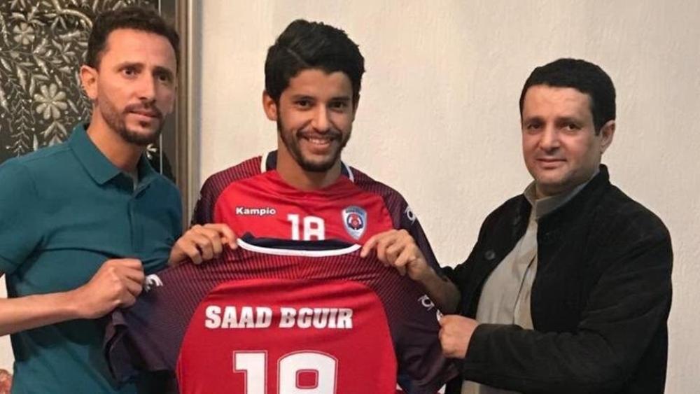 بعد سويعات من التتويج صانع ألعاب الترجي يوقع لناديه الجديد