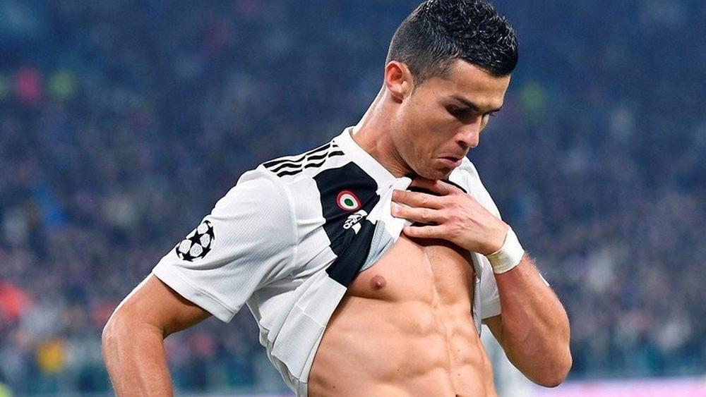 كريستيانو صاحب أجمل هدف في دوري الأبطال.. وهدف ميسي في المركز الثاني