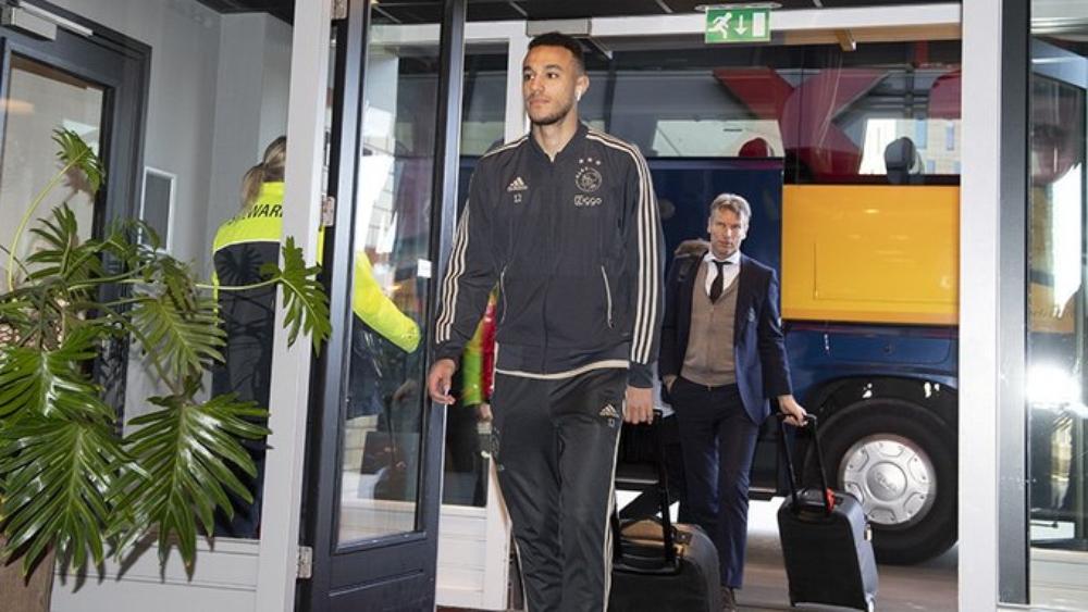 إبن عم مزراوي: "نصير لا يُفكر في مغادرة أياكس حالياً"