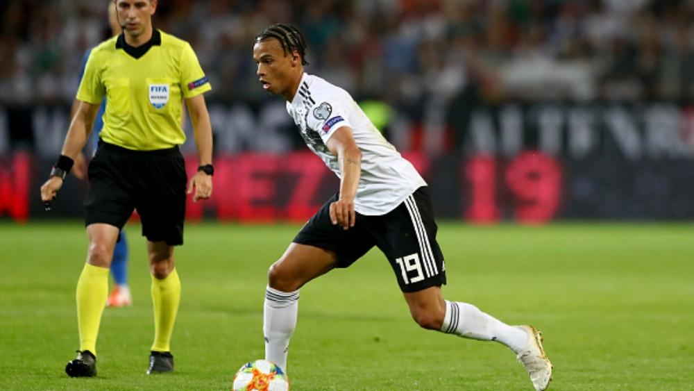 ليروي ساني يرفض الإفصاح عن مصيره مع مانشستر سيتي