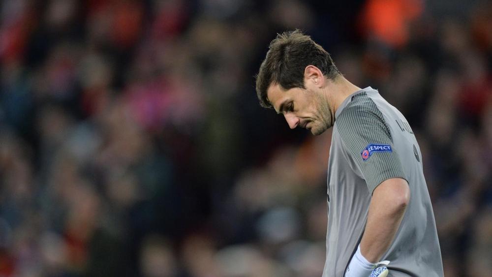 إيكر كاسياس يرد على أنباء اعتزاله