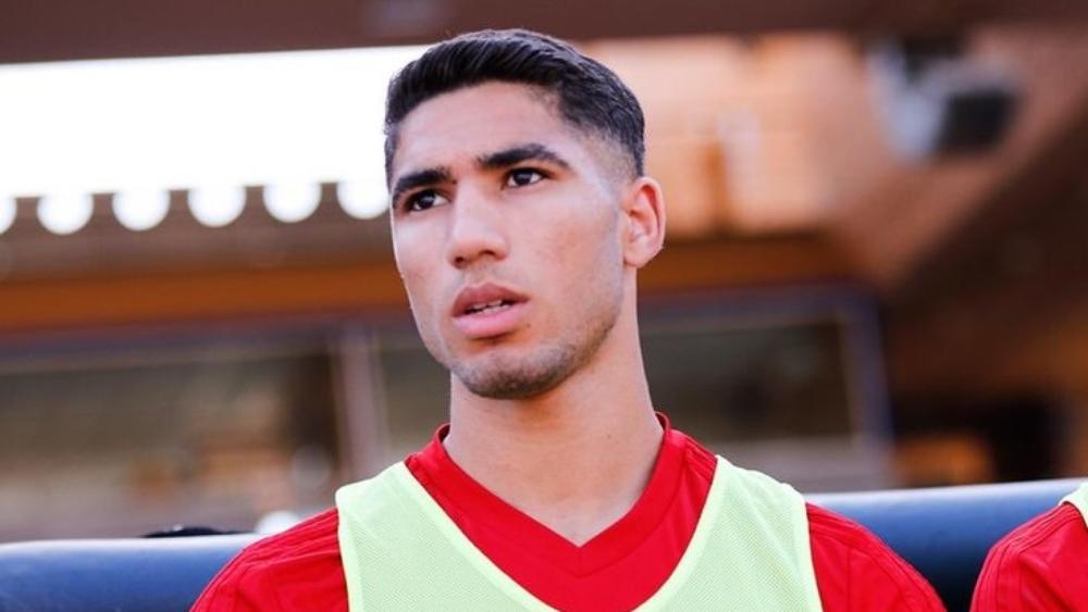 بوروسيا دورتموند يرفع معنويات أشرف حكيمي قبل "الكان"