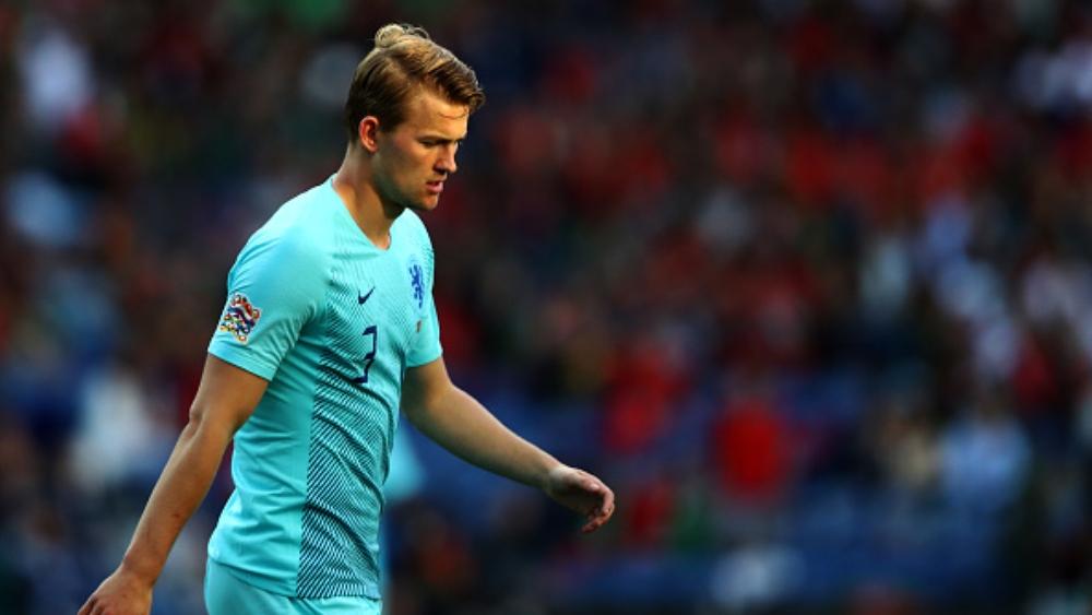 ريال مدريد يدخل معركة "دي ليخت" ويرسل استفسارًا لأياكس