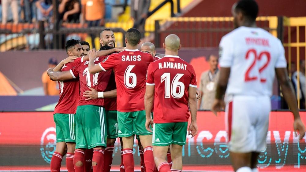 "المغرب يمر من فتحة الفأر.. خرج بصعوبة من مباراة كانت على شكل فخ".. هكذا تفاعل الإعلام الأجنبي مع فوز "الأسود"