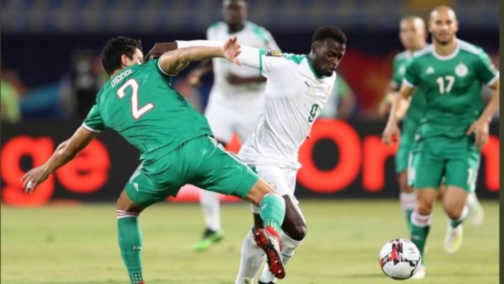 الجزائر للعلامة الكاملة والسنغال لحسم العبور