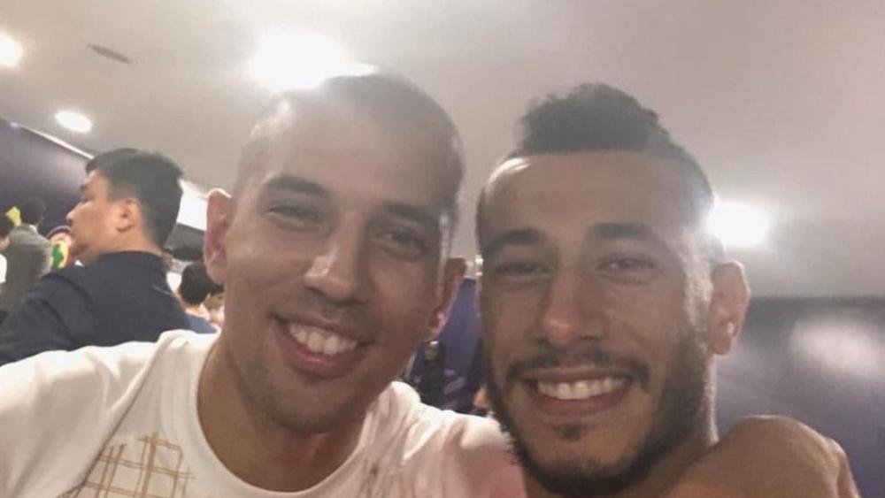 بعد مباراة جنوب إفريقيا.. لاعبو المغرب والجزائر يتّحدون تحت شعار "خاوة خاوة"!