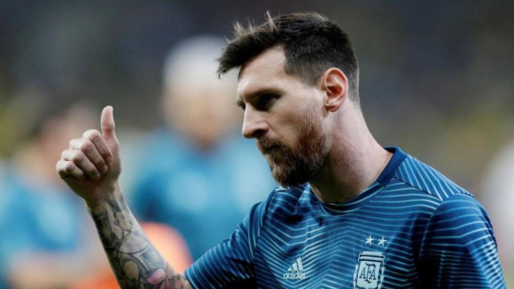 ميسي يكشف موقفه المُتَّخذ بعد خروج الأرجنتين من "كوبا أمريكا"