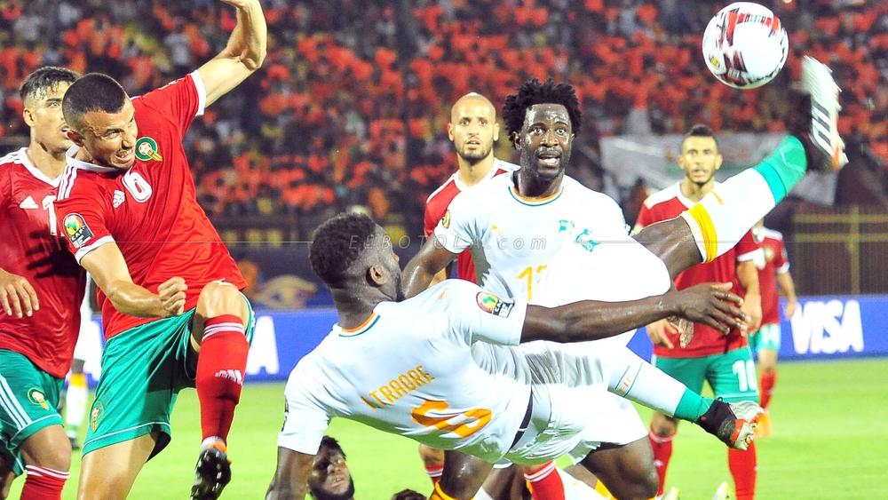 الكاف تعين حكما "مثيرا" للجدل لقيادة مباراة الأسود أمام البنين