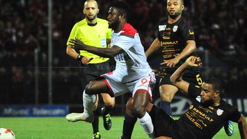 فريق في البطولة الاحترافية يتعاقد مع الايفواري مصطفى كامارا