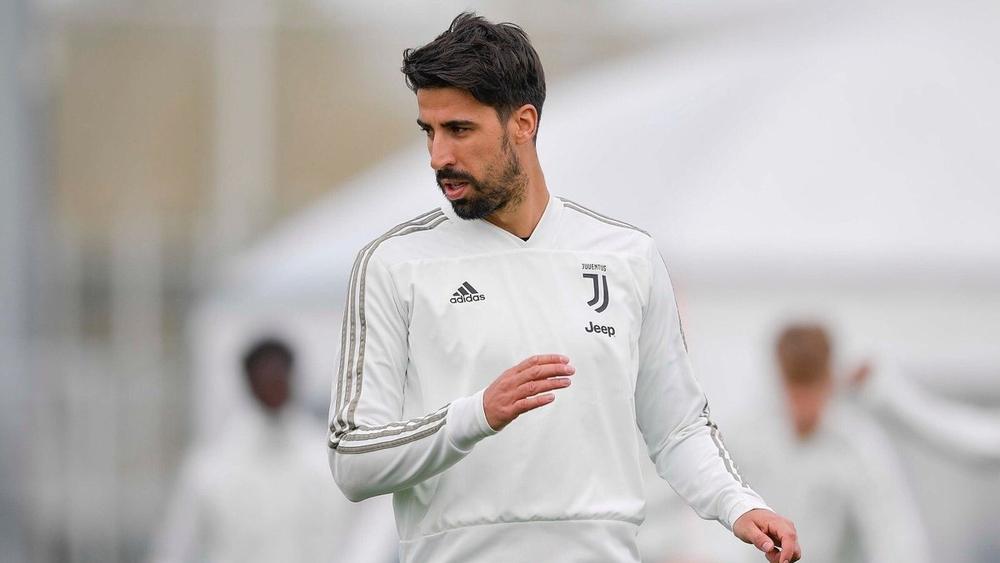 بعد سنوات من النجاح.. هل يرحل خضيرة عن يوفنتوس؟