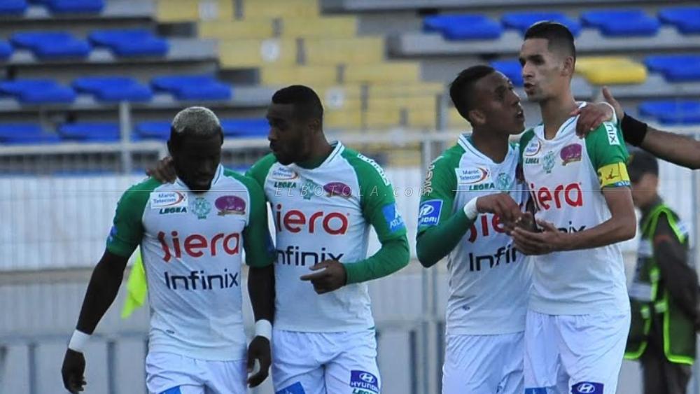 ودية الرجاء و أولدهام الإنجليزي "بدون جمهور" وصفحة "النسور" تعد الجماهير ببث مباشر