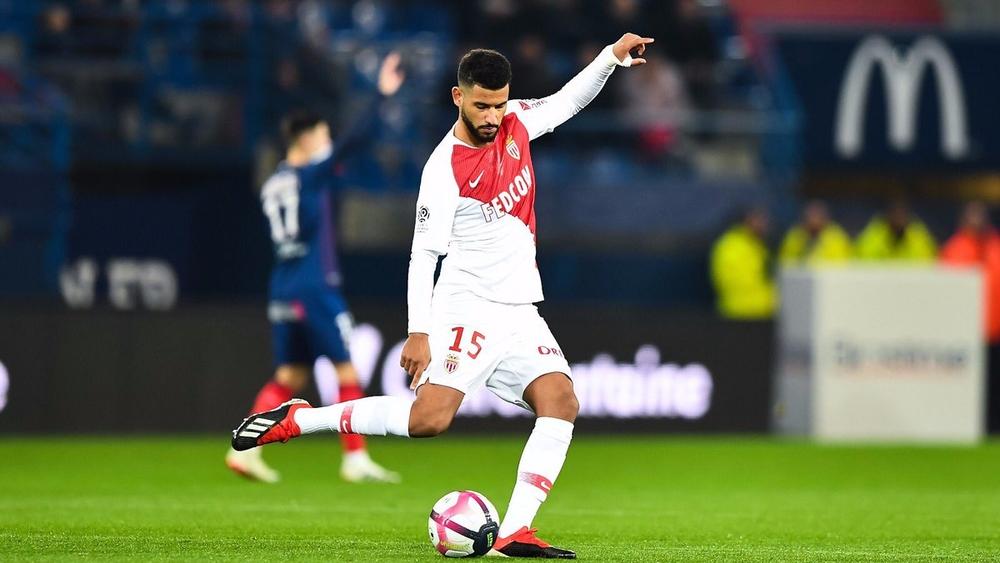 بوردو يستهدف أيت بناصر .. وينتظر إجابة موناكو حول المغربي