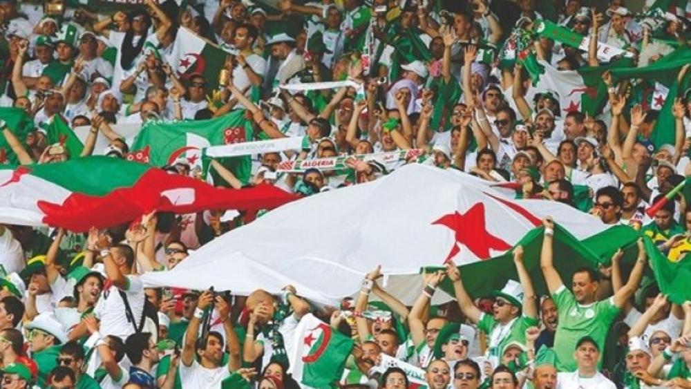 5 آلاف مشجع يشدون الرحال صوب مصر لتشجيع "الخضر" في نهائي "الكان"