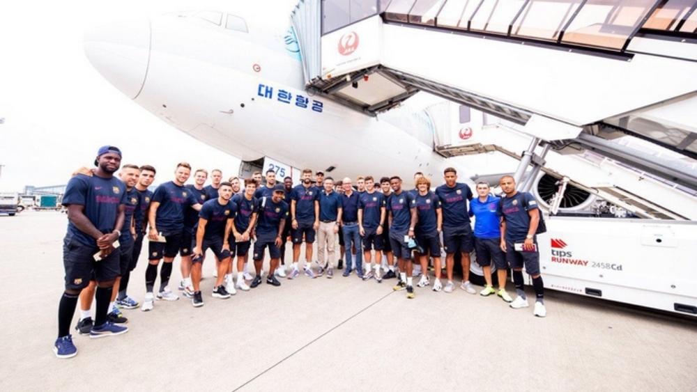 برشلونة يصل اليابان وإنييستا يستعد لمواجهة أصدقائه