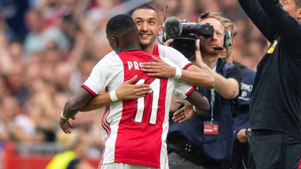 أياكس يُحرز لقبه الأول في الموسم الجديد.. وزياش يُسجل مشاركته الأولى بعد العطلة