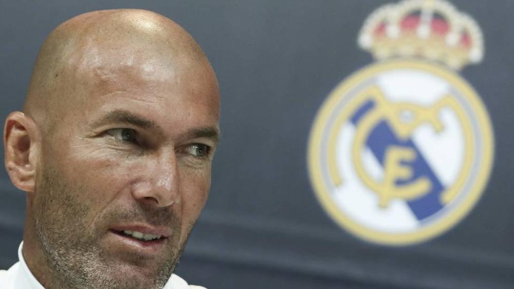 "قد تتم إقالته قبل الشتاء" جماهير الريال تفقد ثقتها في زيدان