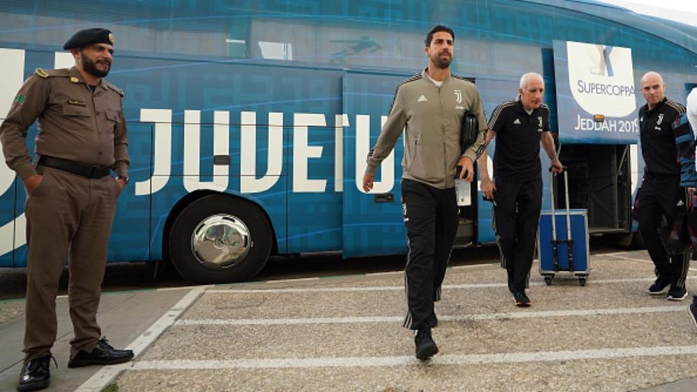 صورة | خضيرة يصل إلى ملعب الإمارات تمهيدًا للانتقال لآرسنال