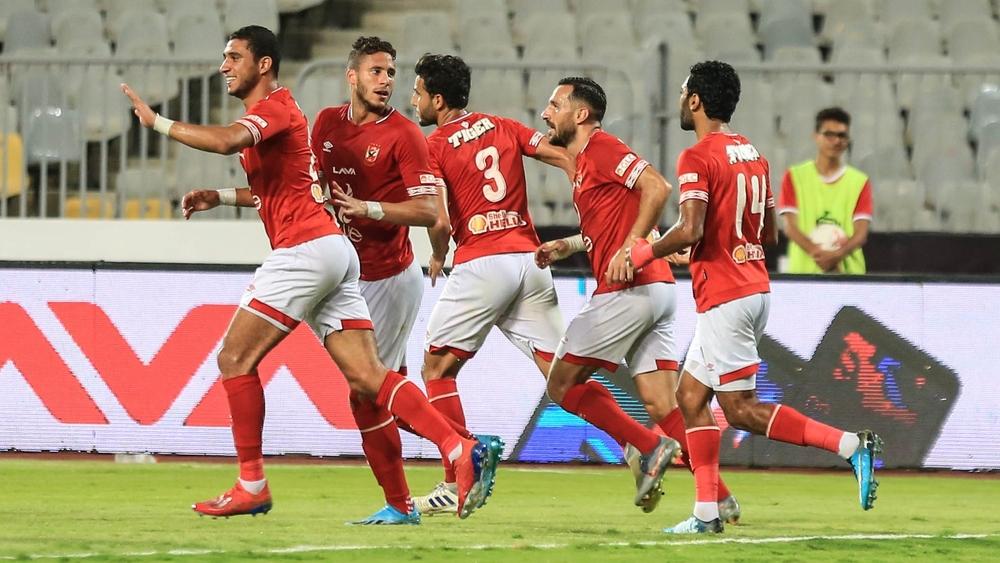 بعد تتويجه بالدوري.. الأهلي يحتفل باللقب بفوز على غريمه الزمالك