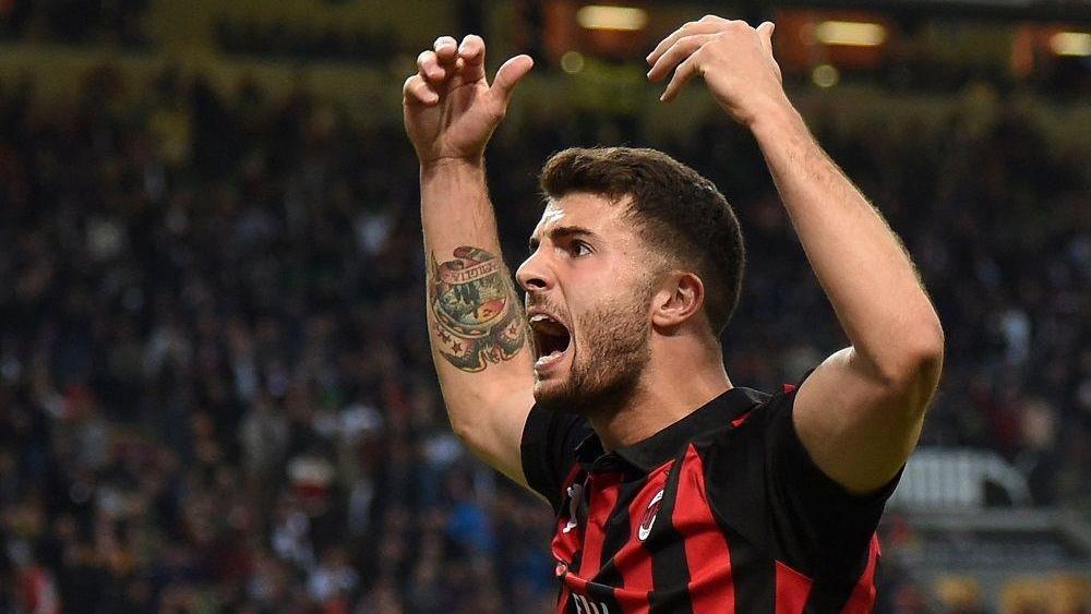 رسميًا | كوتروني من ميلان إلى وولفرهامبتون