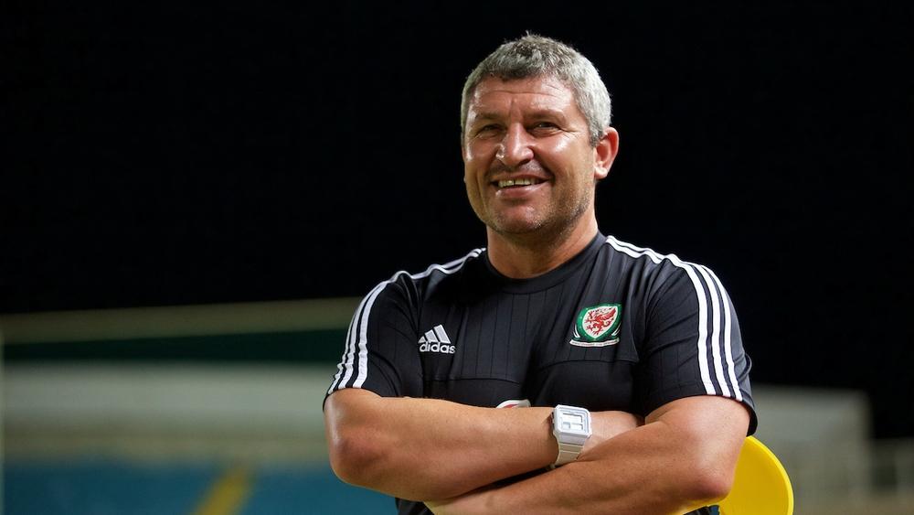 رسميا | الجامعة المغربية لكرة القدم تُعين الويلزي روبيرتس كمدير تقني خلفا لناصر لارغيت