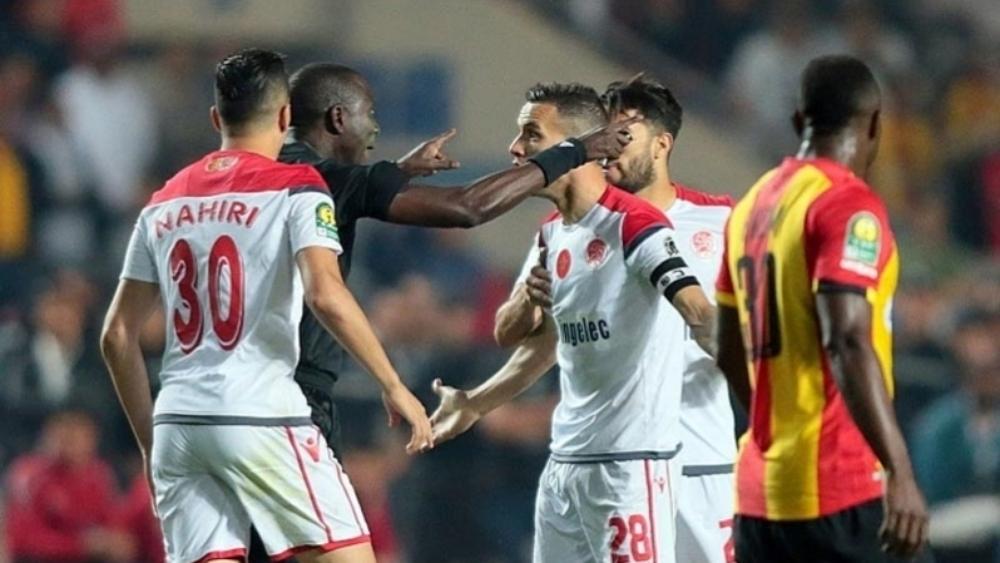 خبير مغربي في القانون الرياضي: "الترجي مهدد ببعض العقوبات.. وقرار 'طاس' كان حلا وسطا"