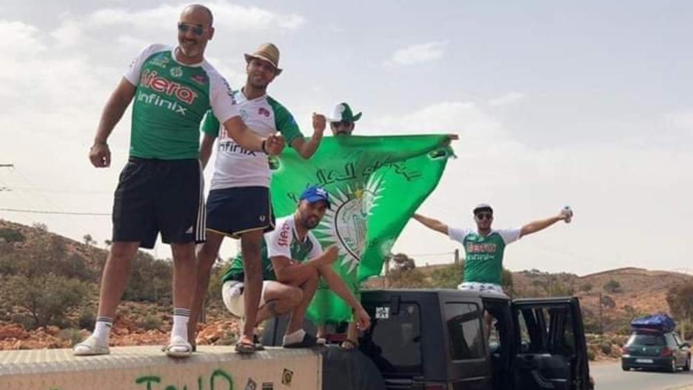 رجاويون يحطون الرحال في غامبيا قبل أيام من أولى محطات "النسور" في دوري الأبطال