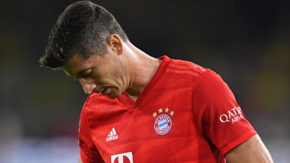 ليفاندوفسكي يتمادى في طلباته ويحدد 3 صفقات لتدعيم بايرن