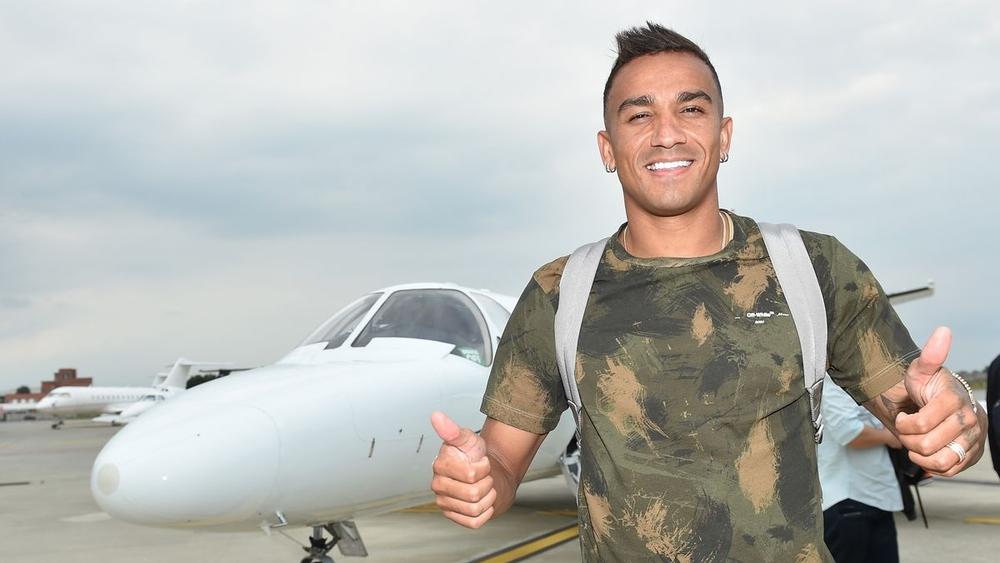 رسميا | يوفنتوس يعلن تعاقده مع دانيلو مقابل 37 مليون يورو