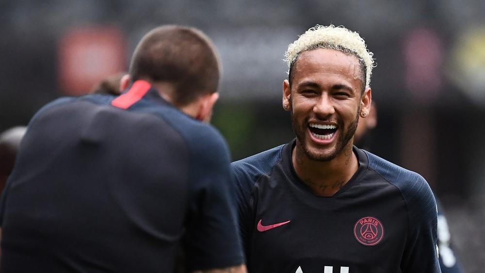 النيابة العامة البرازيلية تسقط تهمة الاغتصاب عن نيمار وتطالب بإغلاق القضية