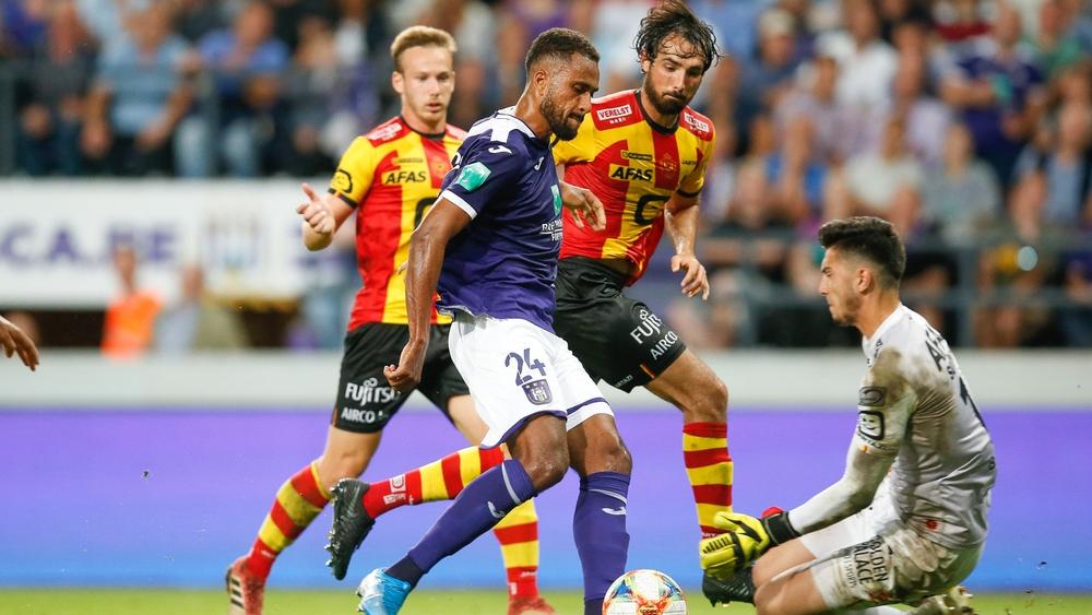 بوزيان .. حارس مغربي يصنع بداية مُشرقة بالدوري البلجيكي