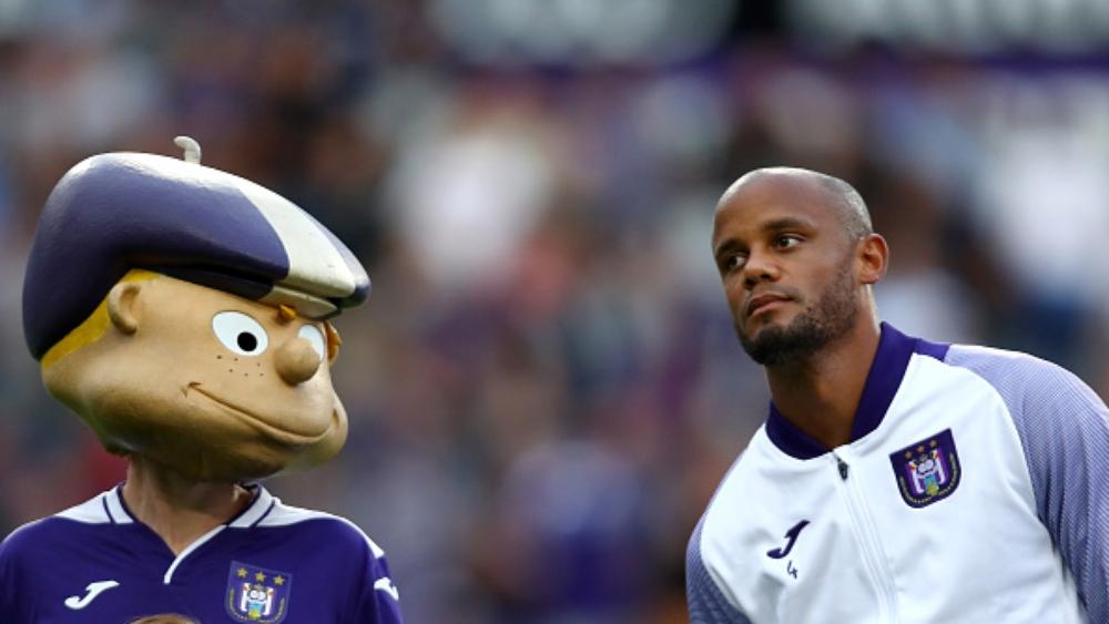 مان سيتي ينظم مباراة تكريمية من أجل كومباني