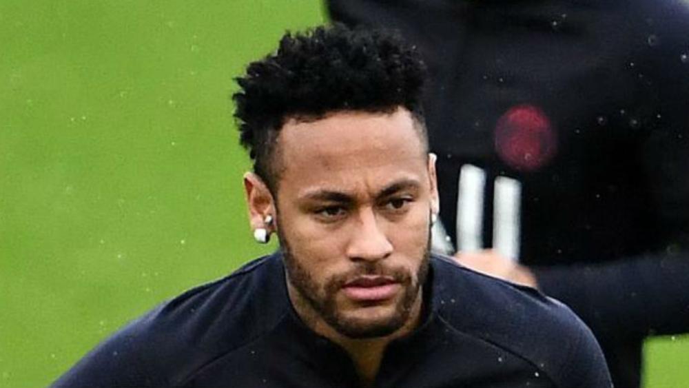 باريس يرفض عرض برشلونة الأول لضم نيمار