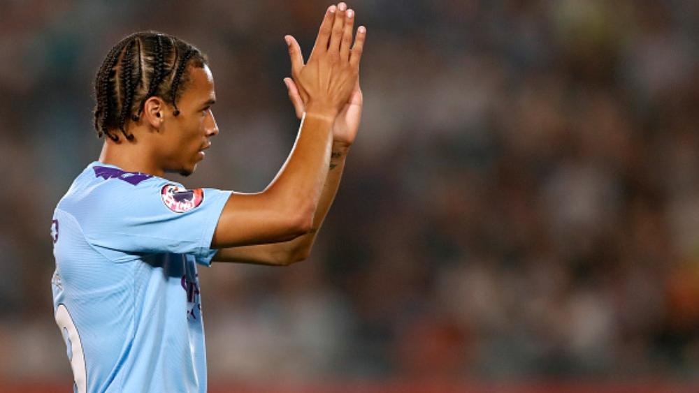 ليروي ساني يبدأ مرحلة الشفاء بعد العملية الجراحية