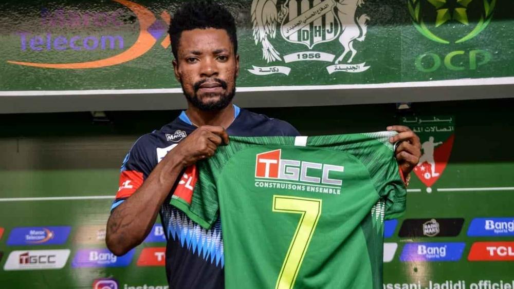 إدارة الدفاع الجديدي تحسم قضية المهاجم الكونغولي "الهارب" بعد توصلها بورقة خروجه الدولية