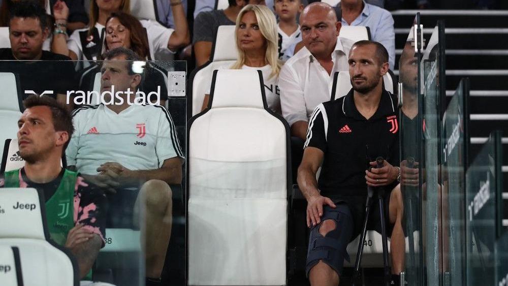 يوفنتوس يكشف عن فترة غياب كيليني