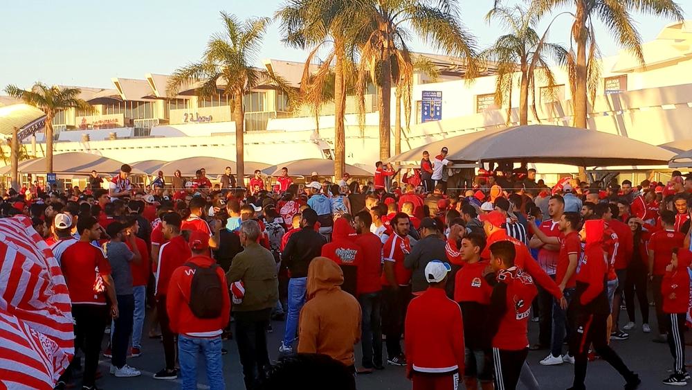 الوداد يُحدِّد مواعيد جديدة لسحب الجماهير لبطائق الاشتراك