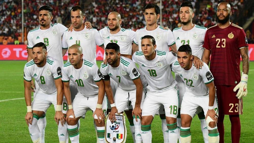 الجزائر تهزم البنين وِدِّياً بهدف من ضربة جزاء سليماني