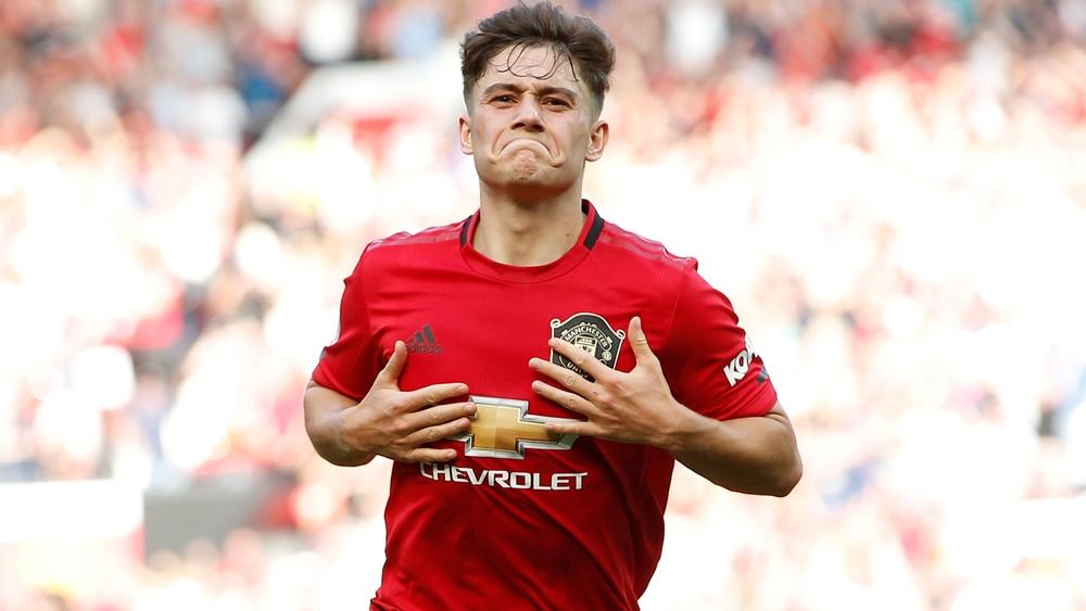 جيمس يُثير حماس "الشياطين الحمر" قبل لقاء ليستر سيتي