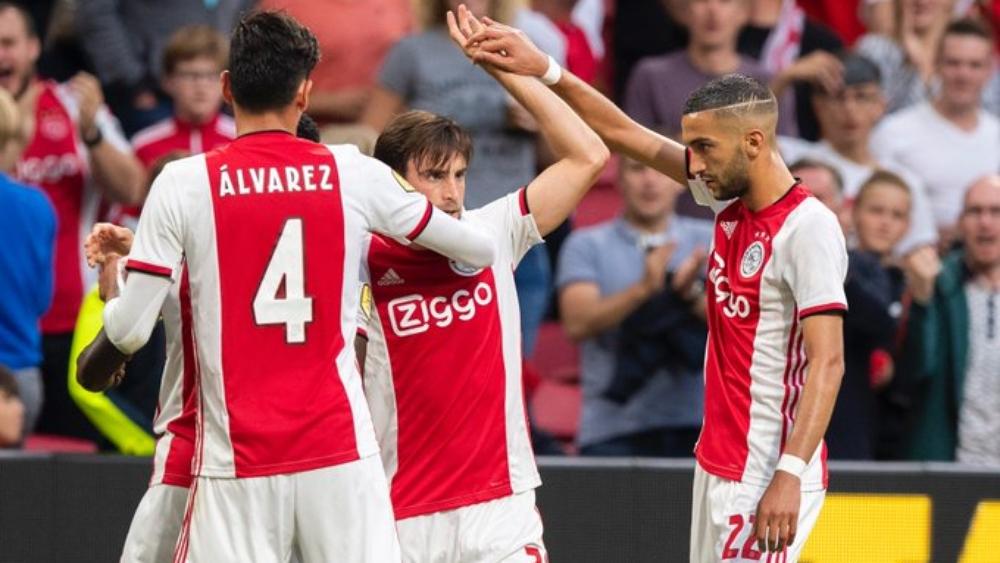 أياكس يواصل انتصاراته برباعية أمام هيرينفين.. وزياش يبصم على تمريرة حاسمة