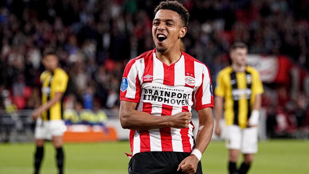 دونيل مالين صاحب الـ20 عامًا.. يُسجل 5 أهداف في انتصار إيندهوفن بخماسية
